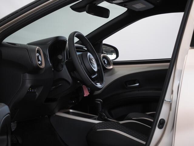 Toyota AYGO X 1.0 VVT-i S-CVT Pulse | Achteruitrijcamera | Apple CarPlay | Android Auto | Carkit | Voorstoelen Verwarmd | Airco | Dab |