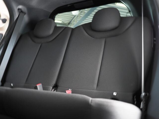 Toyota AYGO X 1.0 VVT-i S-CVT Pulse | Achteruitrijcamera | Apple CarPlay | Android Auto | Carkit | Voorstoelen Verwarmd | Airco | Dab |