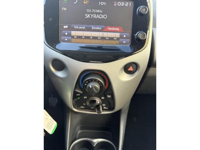 Toyota AYGO 1.0 VVT-i x-sport * Airco * NIEUWSTAAT *
