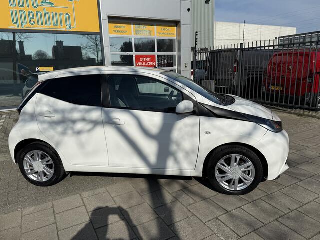 Toyota AYGO 1.0 VVT-i x-sport * Airco * NIEUWSTAAT *