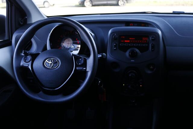 Toyota AYGO 1.0 VVT-i x-fun