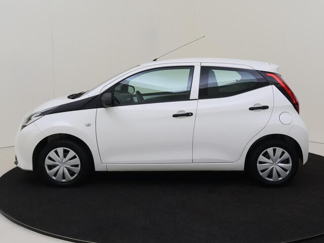 Toyota AYGO 1.0 VVT-i 70 PK x-fun Airco / Bluetooth Radio - Telefoon / Elektrisch Bedienbare Ramen Voor