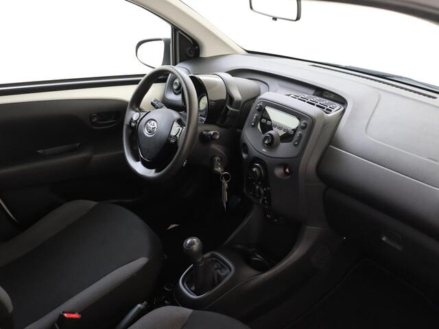 Toyota AYGO 1.0 VVT-i 70 PK x-fun Airco / Bluetooth Radio - Telefoon / Elektrisch Bedienbare Ramen Voor