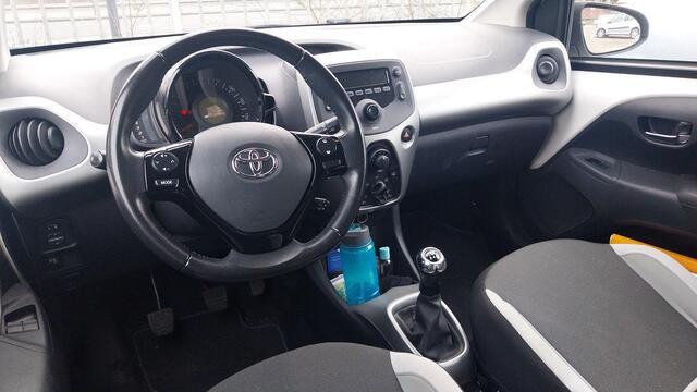 Toyota AYGO 1.0 VVT-i X-Fun | Airco | Bluetooth | Elektrische ramen |