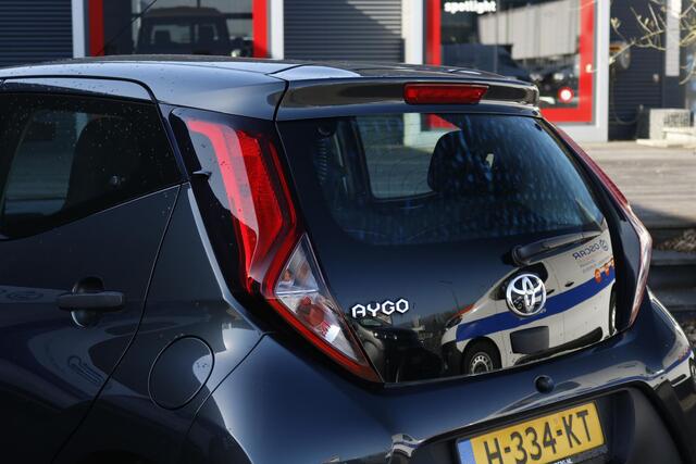 Toyota AYGO 1.0 VVT-i x-fun