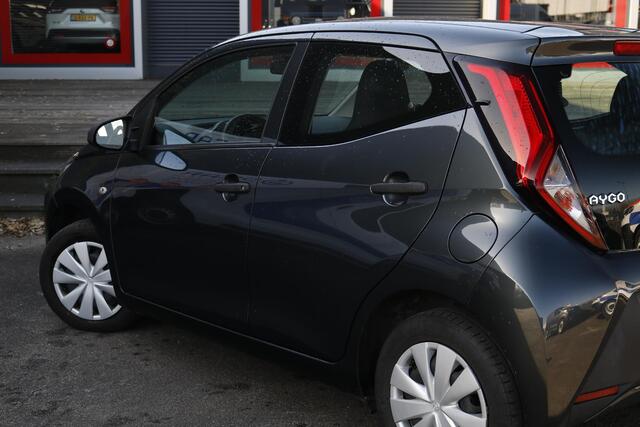 Toyota AYGO 1.0 VVT-i x-fun