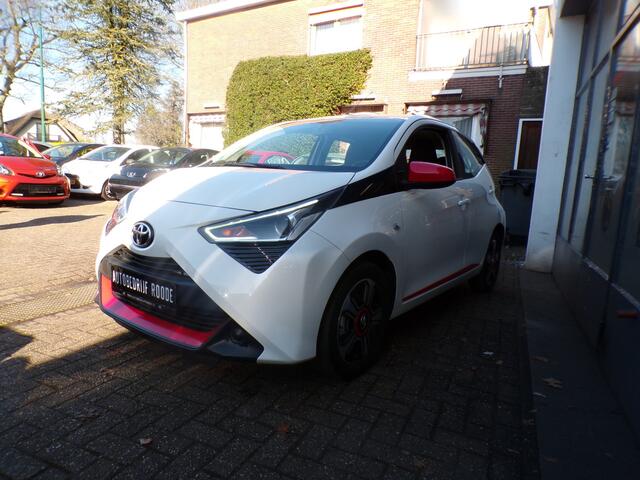 Toyota AYGO 1.0 VVT-i 5-Drs Red Edition! AIRCO,CAMERA! ''ZONDAG OPEN''
