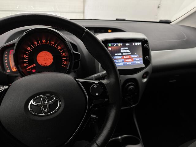 Toyota AYGO 1.0 VVT-i x-play | Camera | Airco |