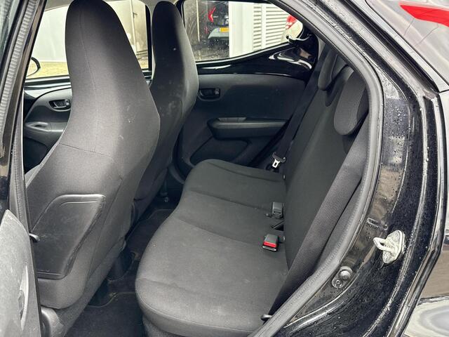 Toyota AYGO 1.0 VVT-i x-fun **AIRCO/ BEGRENZER/ 36 MAANDEN GARANTIE**