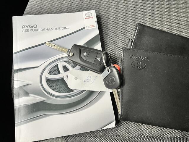 Toyota AYGO 1.0 VVT-i x-play ltd Apple Carplay Camera Navigatie Airco