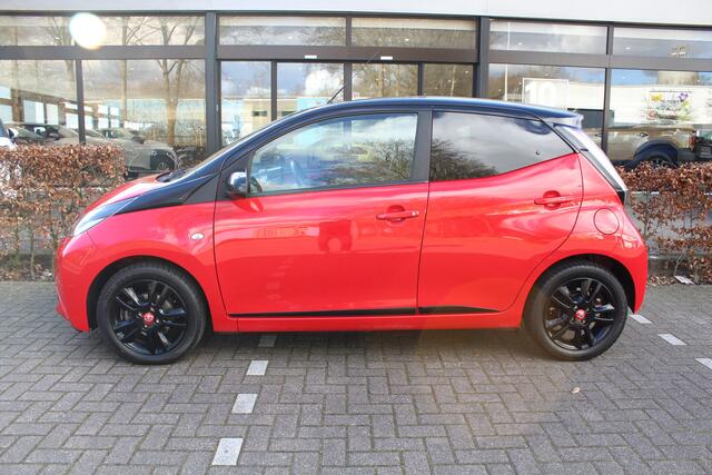 Toyota AYGO 1.0 VVT-i X-cite Bi-tone | Rijklaar | Airco | Camera | El.pakket | Dealer onderhouden