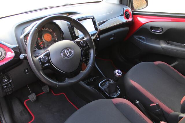 Toyota AYGO 1.0 VVT-i X-cite Bi-tone | Rijklaar | Airco | Camera | El.pakket | Dealer onderhouden