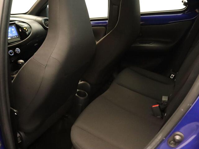 Toyota AYGO X 1.0 VVT-i S-CVT Play - ORIGINEEL NEDERLANDSE AUTO - APPLE CARPLAY/ANDROID AUTO - ADAPTIVE CRUISE CONTROL - DAB+ RADIO - MULTIMEDIA VOORBEREIDING - ACHTERUITRIJ CAMERA