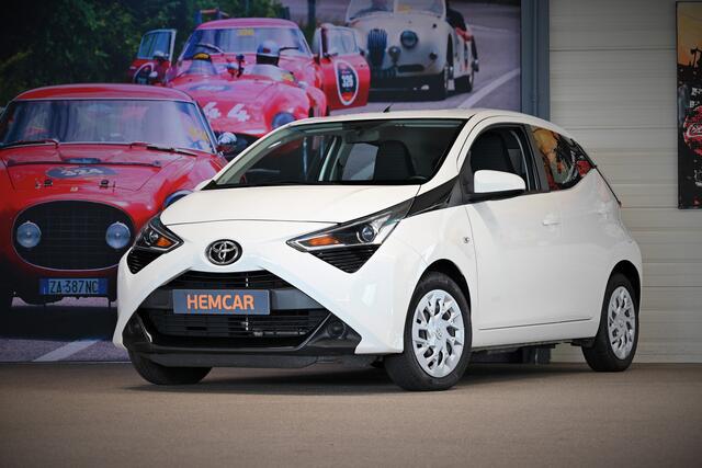 Toyota AYGO 1.0 VVT-i x-play limited
