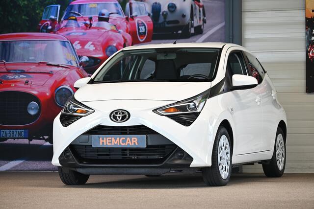 Toyota AYGO 1.0 VVT-i x-play limited