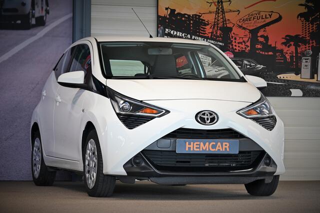 Toyota AYGO 1.0 VVT-i x-play limited