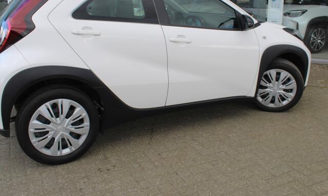 Toyota AYGO 1.0 VVT-i MT play | Android Auto/Apple Carplay | Adaptive Cruise