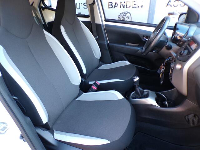 Toyota AYGO 1.0 VVT-i 5-Drs Red Edition AIRCO,DEALER ONDERHOUDEN!