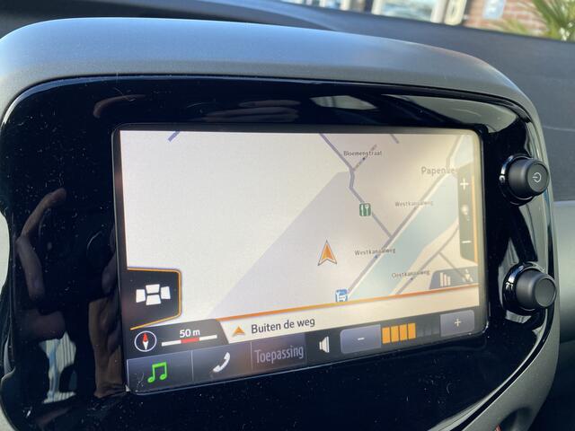 Toyota AYGO 1.0 VVT-i x-nav