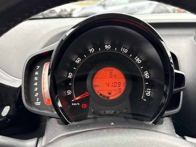 Toyota AYGO 1.0 VVT-i x-cite **AIRCO/ APPLE CARPLAY/ BEGRENZER/ 36 MAANDEN GARANTIE**