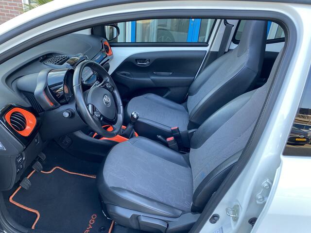 Toyota AYGO 1.0 VVT-i x-cite
