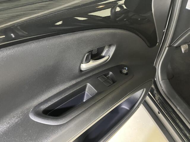 Toyota AYGO X 1.0 VVT-i MT Play | Carplay | Airco | licht/regen sensor |