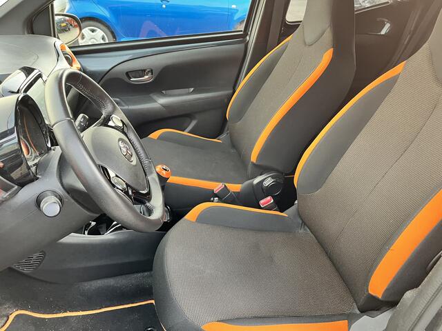 Toyota AYGO 1.0 VVT-i x-JBL Clima Camera Apple Carplay Android auto NL auto 1e Eigenaar
