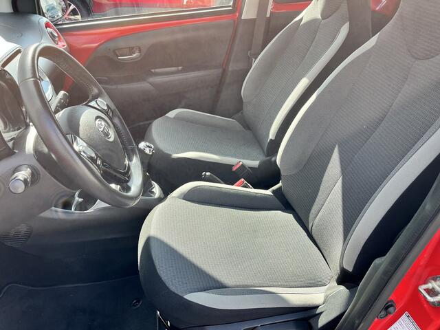 Toyota AYGO 1.0 VVT-i X-Joy Limited Lichtmetalen Velgen Carplay Android Auto
