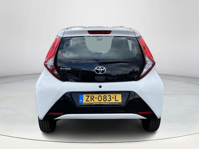 Toyota AYGO 1.0 VVT-i x-play | Navigatie | Airconditioning | Bluetooth | Parkeercamera |