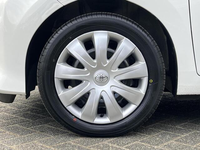 Toyota AYGO 1.0 VVT-i x-play | Navigatie | Airconditioning | Bluetooth | Parkeercamera |