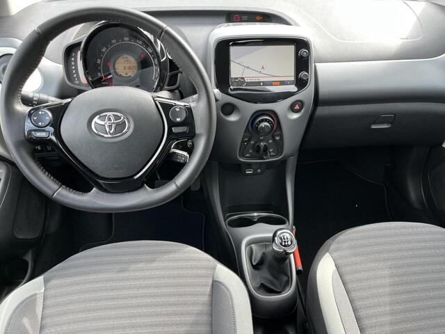Toyota AYGO 1.0 VVT-i x-play | Navigatie | Airconditioning | Bluetooth | Parkeercamera |