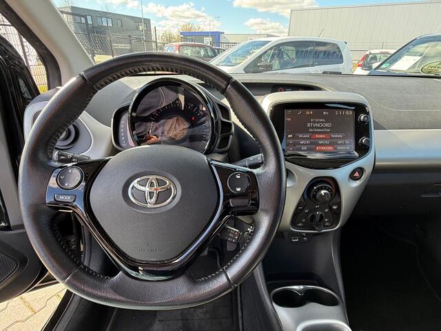 Toyota AYGO 1.0 VVT-i x-play | 5 Deurs | Airco | Alu velgen | Camera |