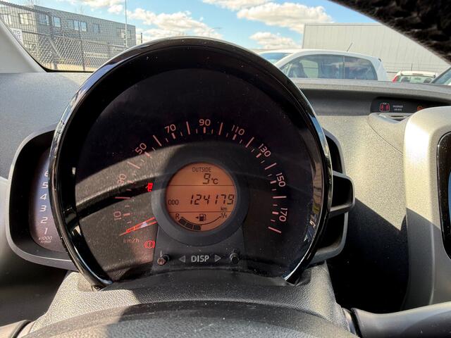 Toyota AYGO 1.0 VVT-i x-play | 5 Deurs | Airco | Alu velgen | Camera |