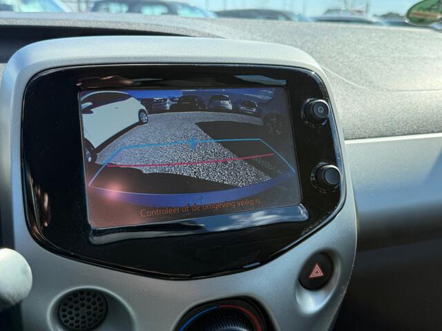 Toyota AYGO 1.0 VVT-i x-play | 5 Deurs | Airco | Alu velgen | Camera |