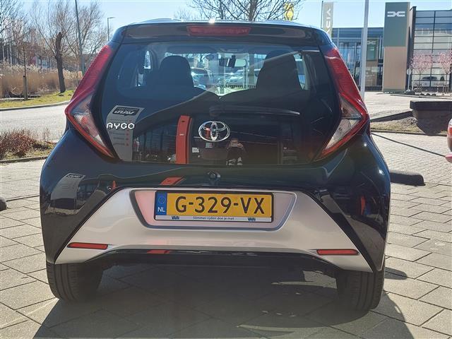 Toyota AYGO 1.0 VVT-i x-play