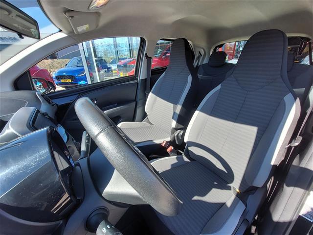 Toyota AYGO 1.0 VVT-i x-play