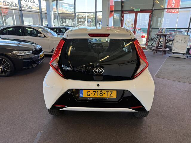 Toyota AYGO 1.0 VVT-i x-play limited | Apple carplay | Begrenzer | LED Dagrijverlichting | Nederlands geleverd