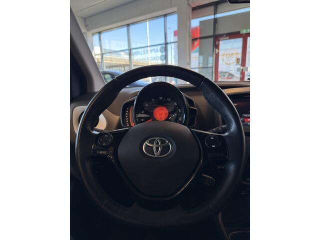 Toyota AYGO 1.0 VVT-i x-play limited | Apple carplay | Begrenzer | LED Dagrijverlichting | Nederlands geleverd