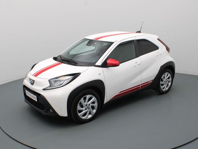 Toyota AYGO X 1.0 VVT-i MT first Adapt. Cruise | Camera | Climate | Carplay | 17" Velgen