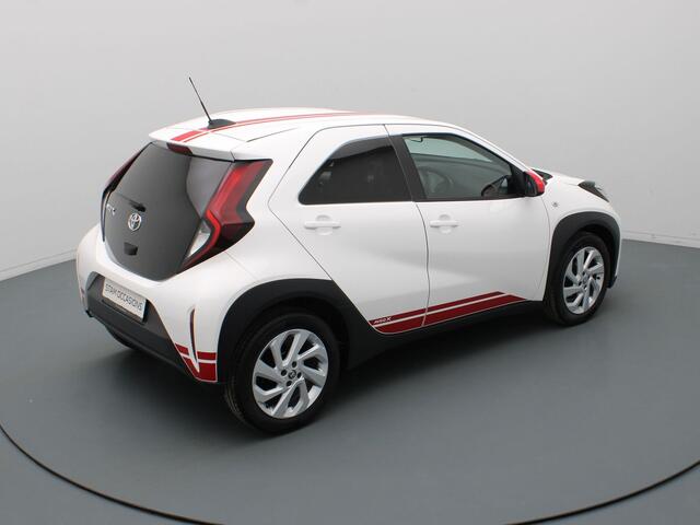 Toyota AYGO X 1.0 VVT-i MT first Adapt. Cruise | Camera | Climate | Carplay | 17" Velgen