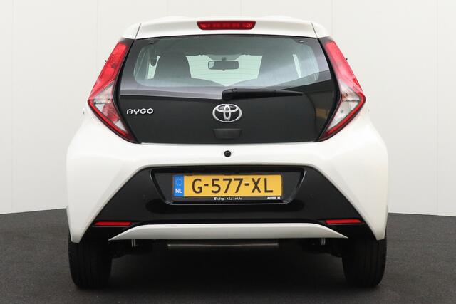 Toyota AYGO 1.0 VVT-i Aut. 73 PK X-play Camera Carplay LED