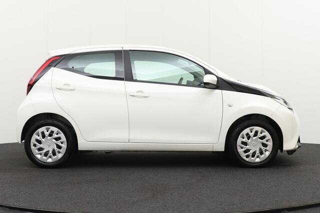 Toyota AYGO 1.0 VVT-i Aut. 73 PK X-play Camera Carplay LED