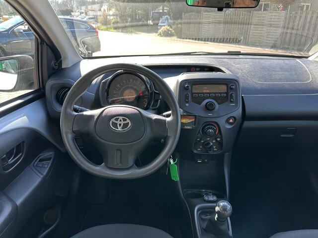 Toyota AYGO 1.0 VVT-i x-fun | Airco | Telefoon verbinding | Metallic Lak