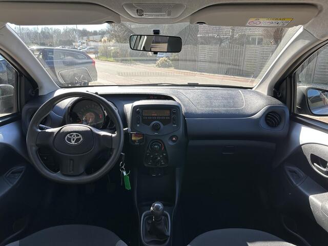 Toyota AYGO 1.0 VVT-i x-fun | Airco | Telefoon verbinding | Metallic Lak