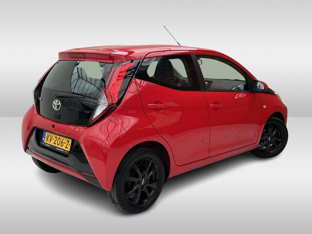 Toyota AYGO 1.0 VVT-i x-play | Camera | Carplay/Android Auto | Lichtmetalen velgen |