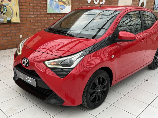 Toyota AYGO 1.0 VVT-i x-play | Camera | Carplay/Android Auto | Lichtmetalen velgen |