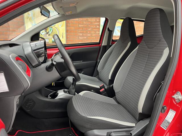 Toyota AYGO 1.0 VVT-i x-play | Camera | Carplay/Android Auto | Lichtmetalen velgen |