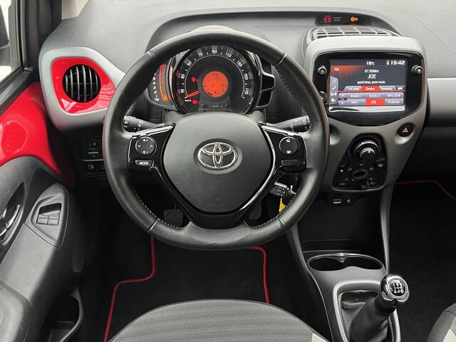 Toyota AYGO 1.0 VVT-i x-play | Camera | Carplay/Android Auto | Lichtmetalen velgen |