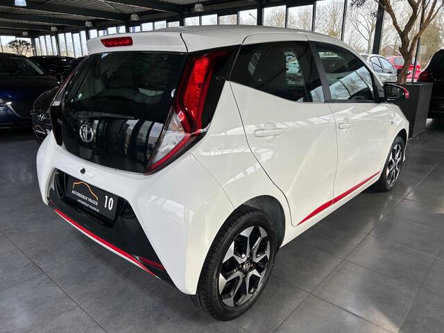 Toyota AYGO 1.0 VVT-i x-play AUTOMAAT RIJKLAAR