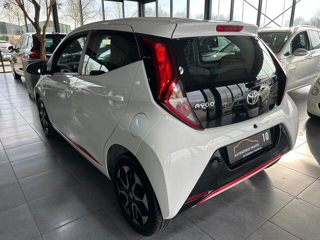 Toyota AYGO 1.0 VVT-i x-play AUTOMAAT RIJKLAAR